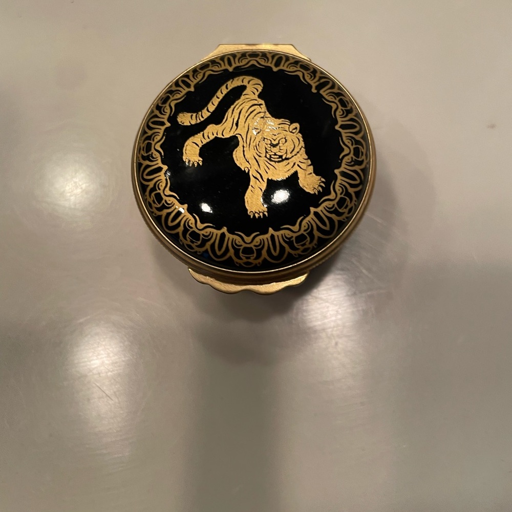 Enamel Box